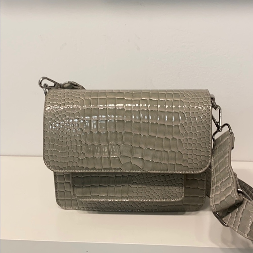 HVISK VEGAN CROSS body bag